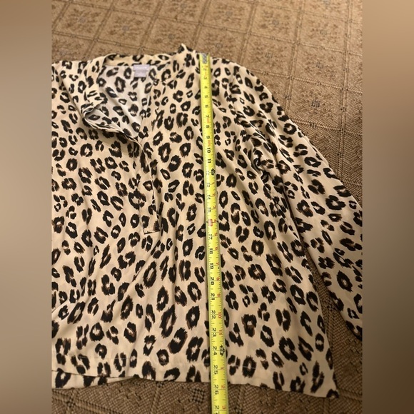 Chico’s leopard Animal-Print Bishop-Sleeve Silky Blouse size 3 (XL) - Picture 9 of 10